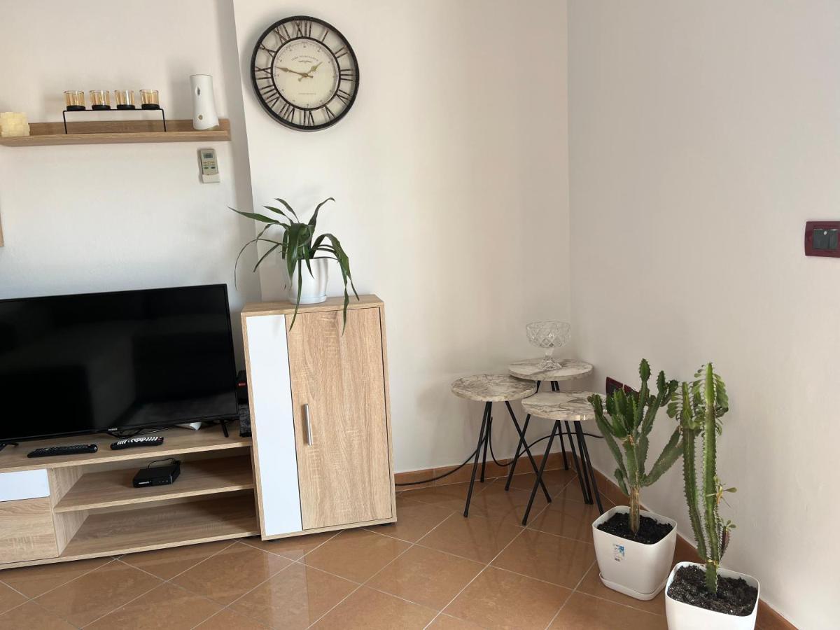 Da Vinci Sea View Apartment